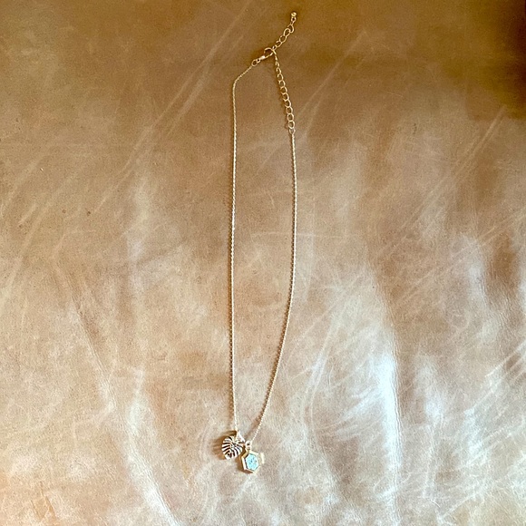 Druzy Hexagon Double Pendant Necklace. NWT. - Picture 7 of 9